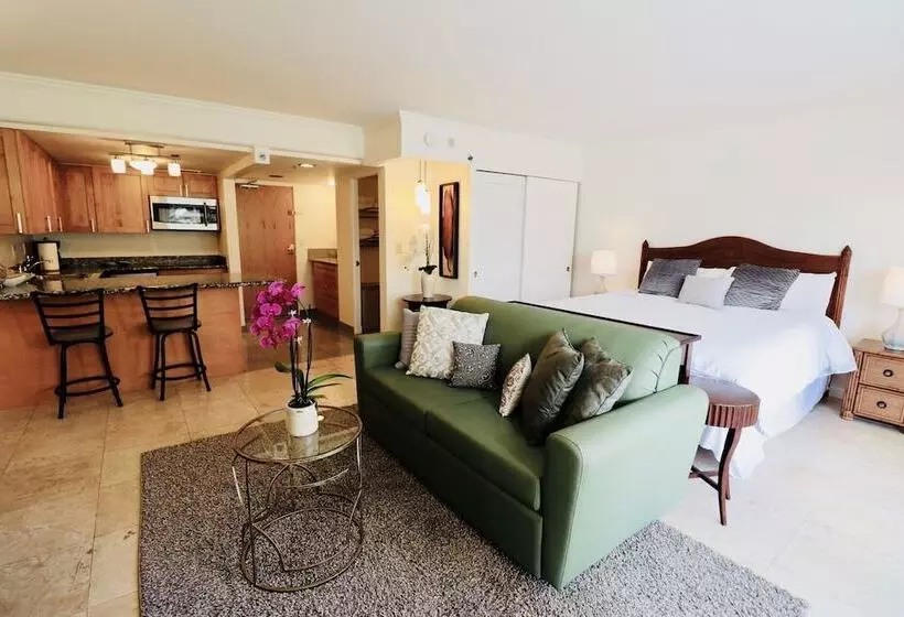Ilikai Hotel Condo With Kitchen And Ocean View