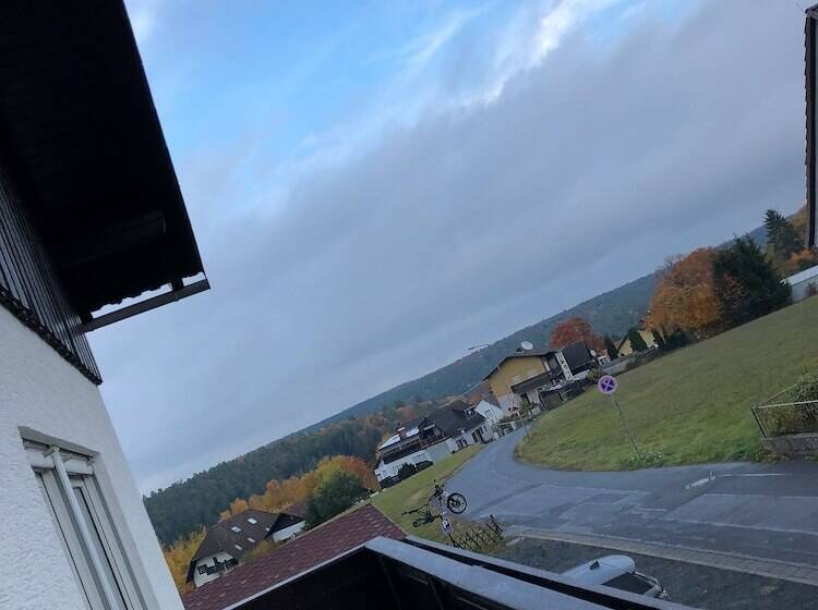 פנסיון Cafe Best Gaestezimmer