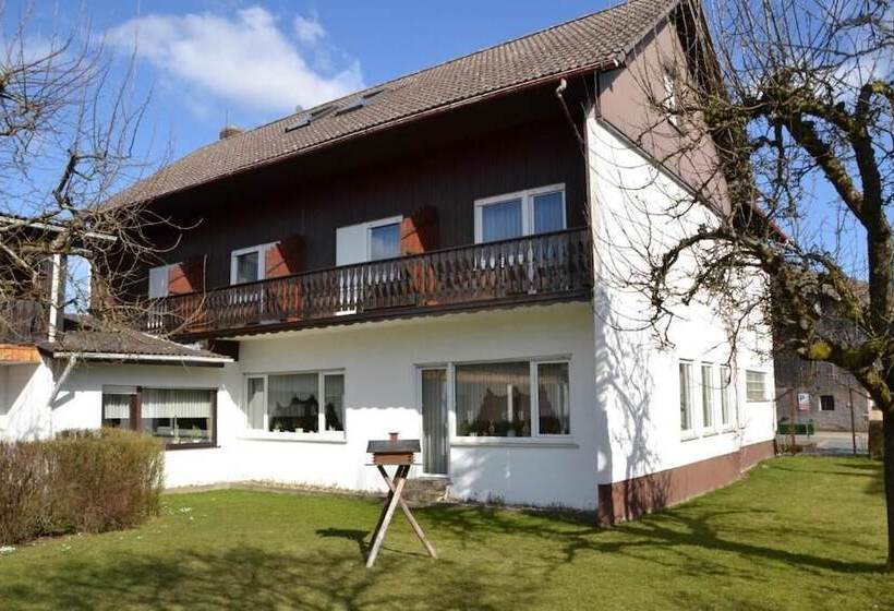 פנסיון Cafe Best Gaestezimmer