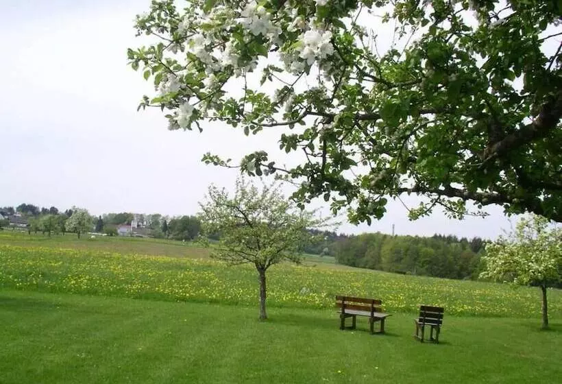 ペンション Cafe Best Gaestezimmer