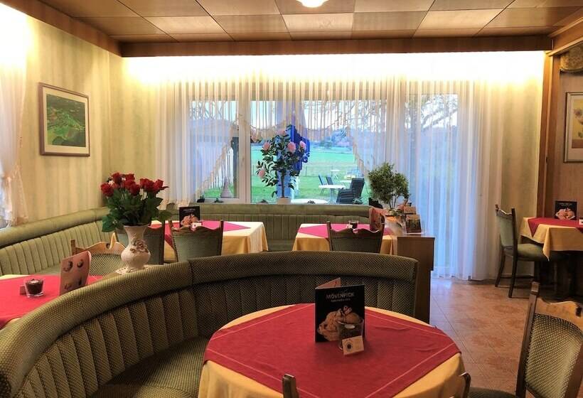 פנסיון Cafe Best Gaestezimmer