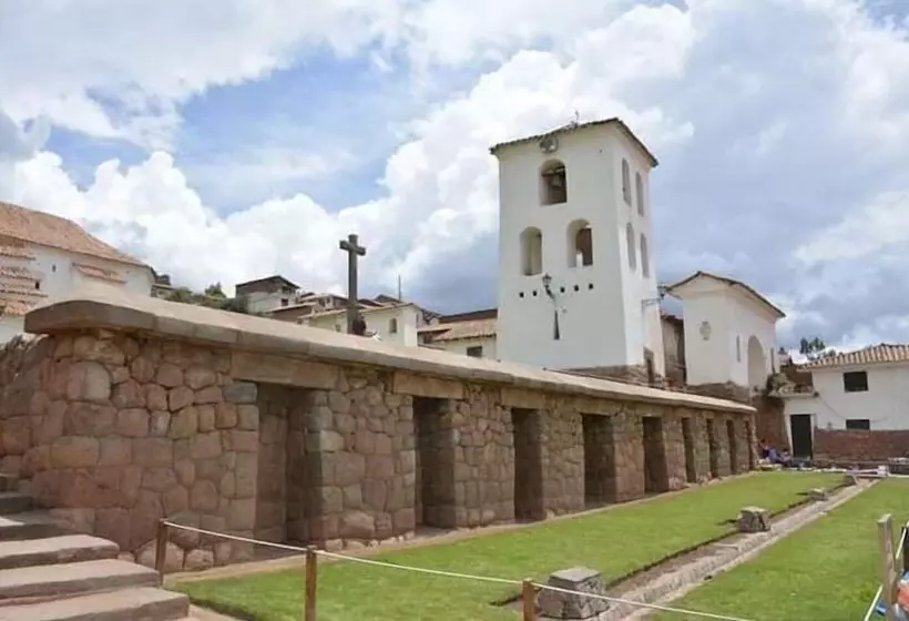 ペンション Munay Tika Family House