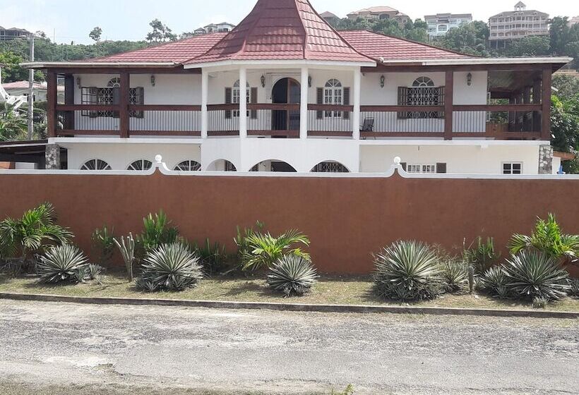 پانسیون Rooms On The Ridge