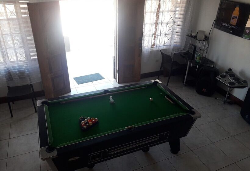 پانسیون Rooms On The Ridge