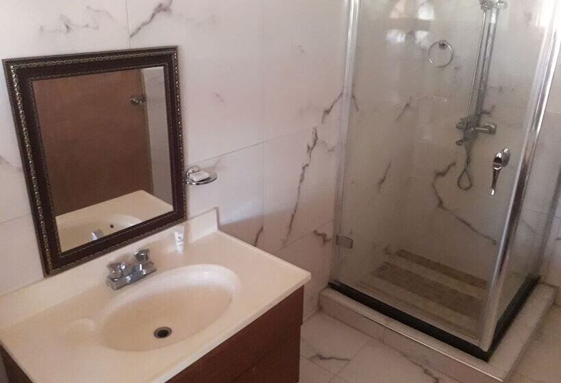 پانسیون Rooms On The Ridge