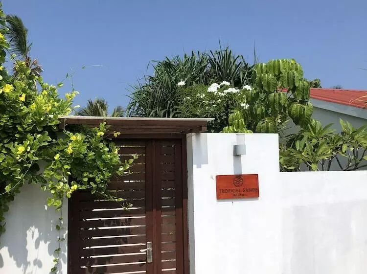 پانسیون Tropical Sands Kelaa