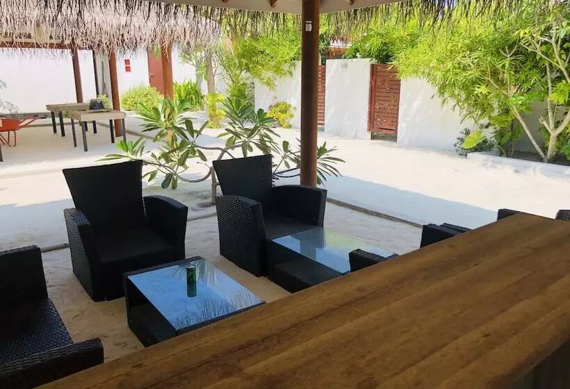 پانسیون Tropical Sands Kelaa