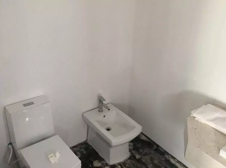 پانسیون Tropical Sands Kelaa