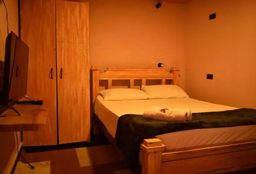 ユースホステル Hostal Casa Primavera