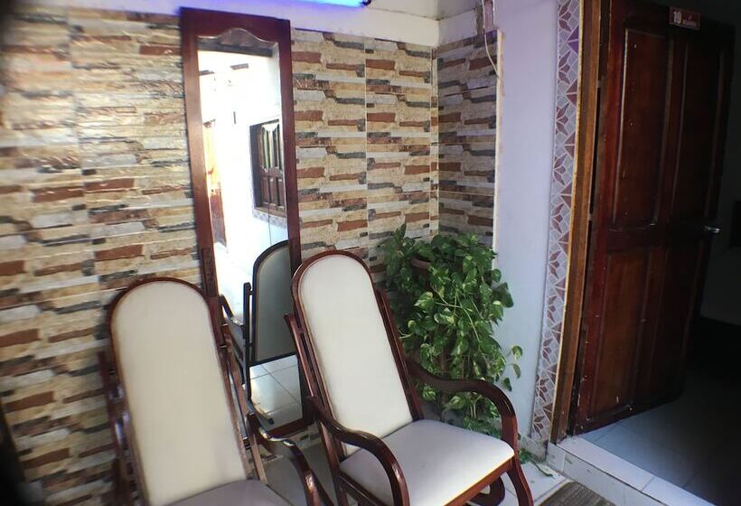 Hostel Mirador Del Castillo