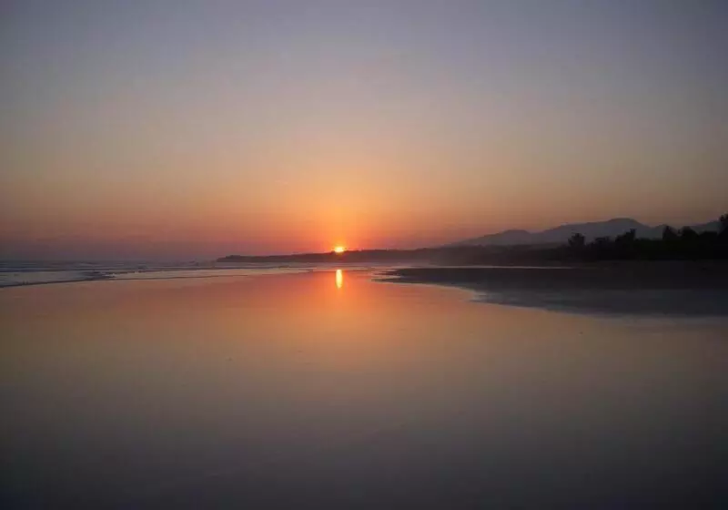 تختخواب و صبحانه Caleta