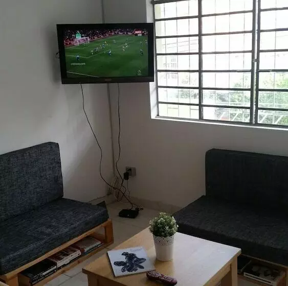 ユースホステル Hostal Casa Primavera