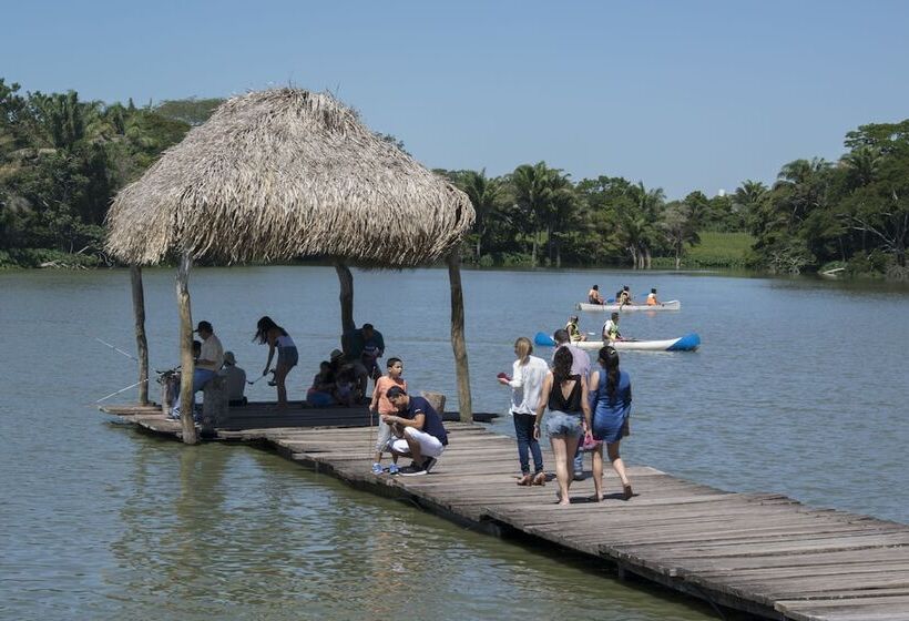 هتل Eco Resort Colpa Caranda