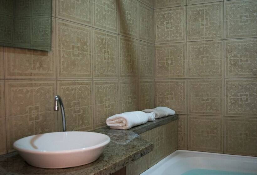 هتل Eco Resort Colpa Caranda