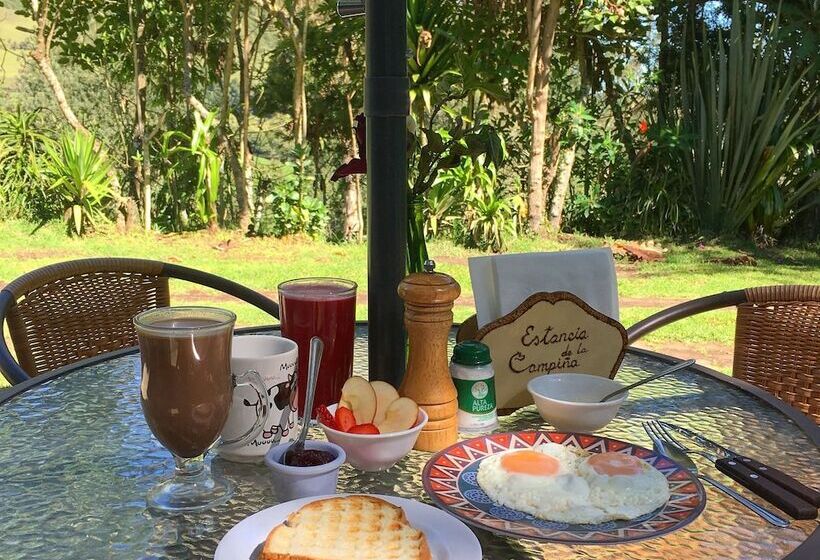 ホテル Estancia De La Campiña