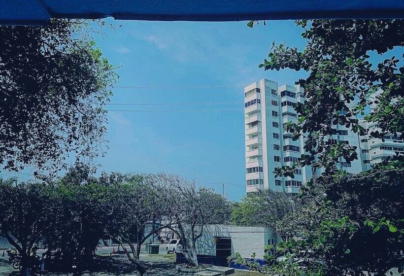 فندق Hospedaje Belmar