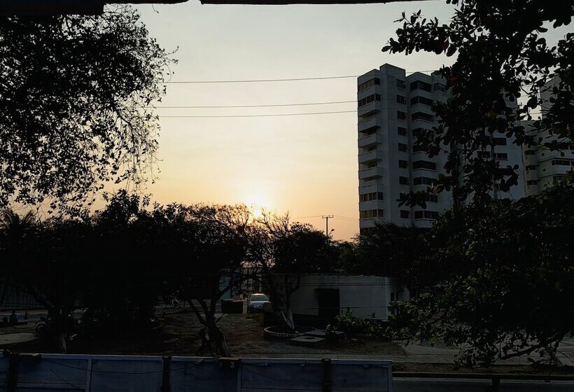 فندق Hospedaje Belmar