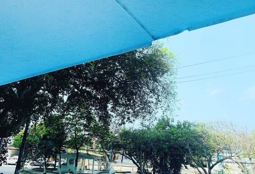 فندق Hospedaje Belmar