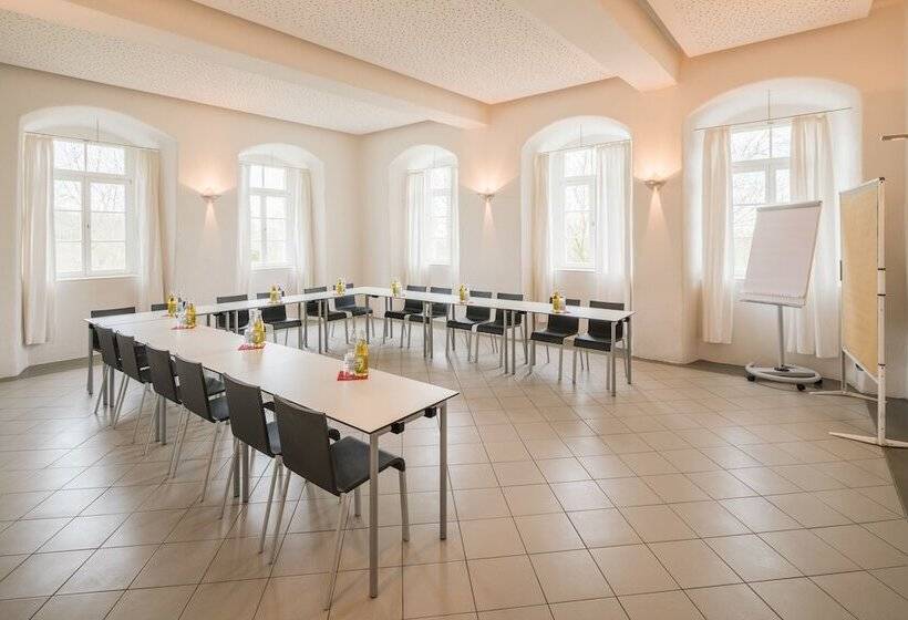 Отель Kloster Volkenroda