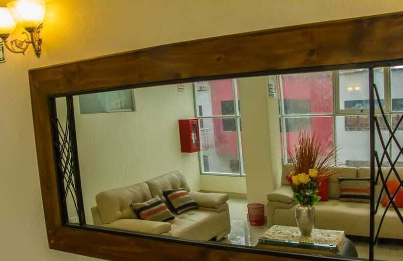 هتل Korimarka Suite