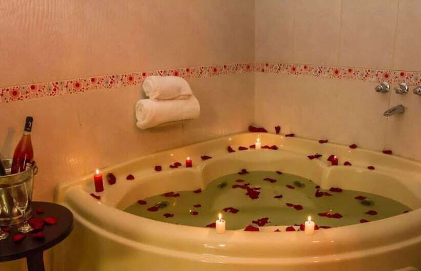 هتل Korimarka Suite