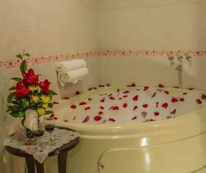 هتل Korimarka Suite