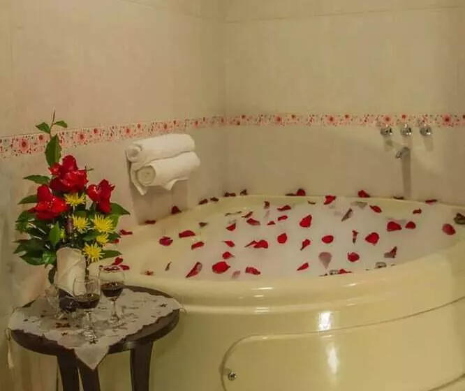 هتل Korimarka Suite
