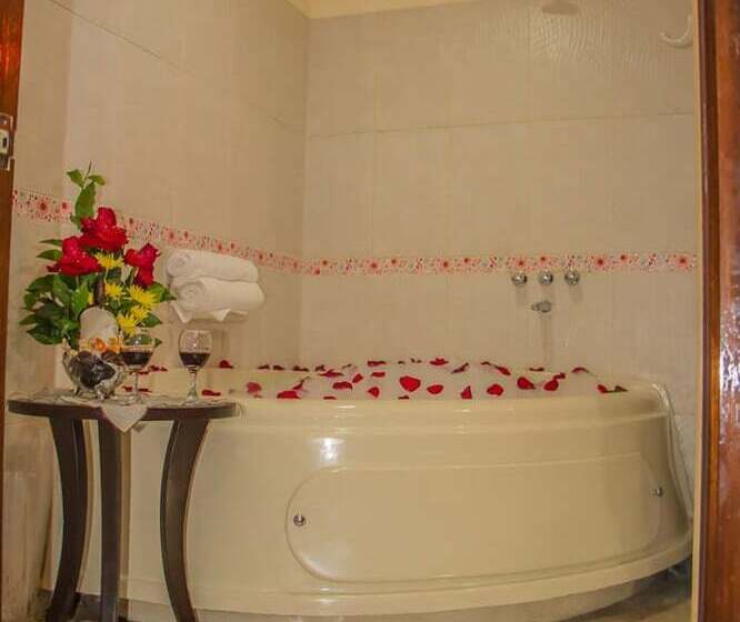 هتل Korimarka Suite