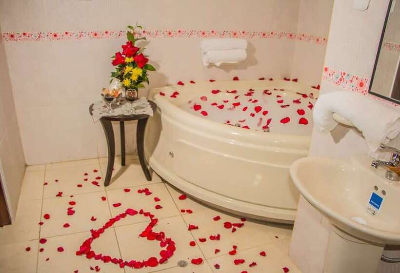 هتل Korimarka Suite