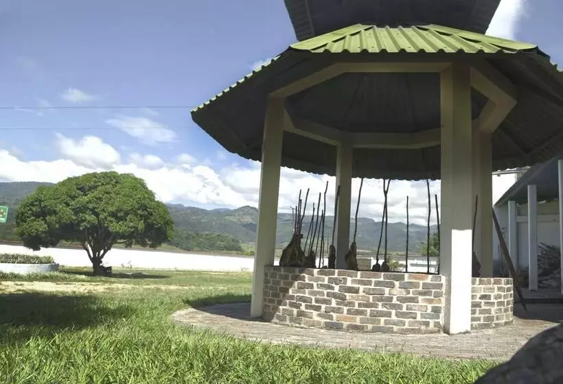 ホテル Montserrat Plaza