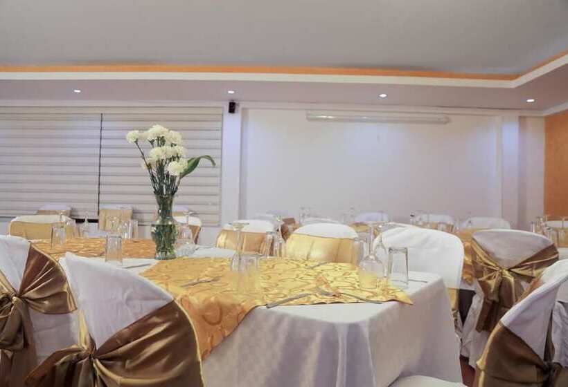 Hotel Montserrat Plaza