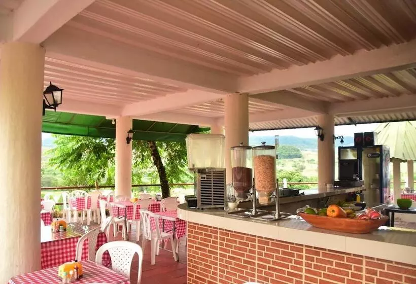 ホテル Montserrat Plaza