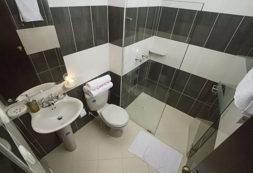 ホテル Montserrat Plaza