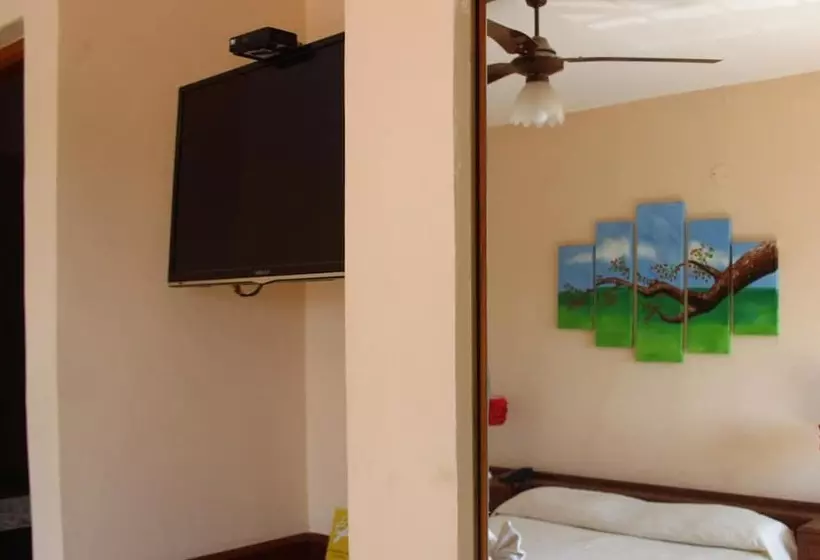 Hotelli Vista Del Sol B&b