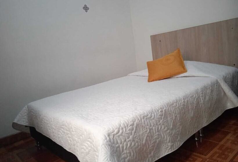 بنسيون C&s Habitaciones