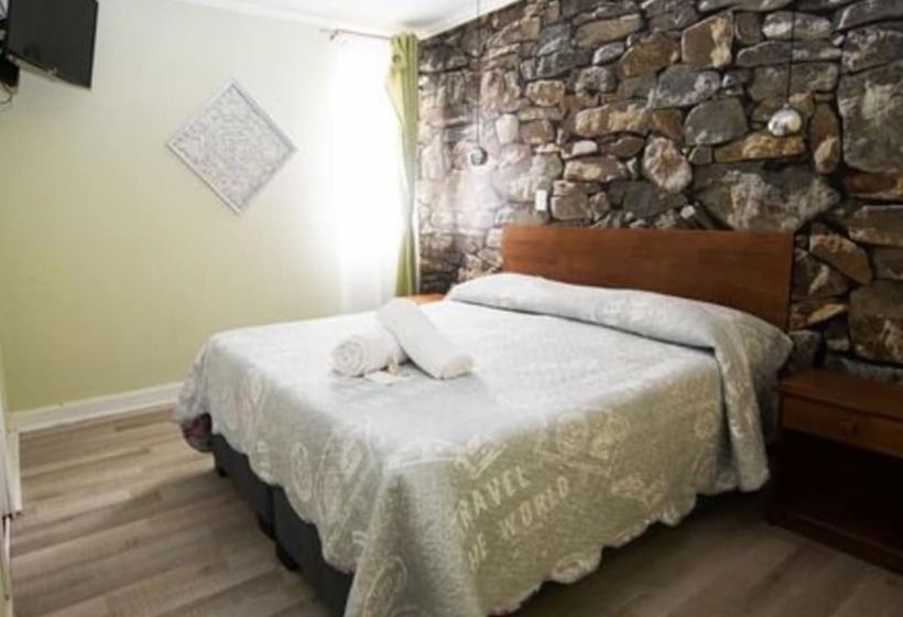 פנסיון Lux Suites