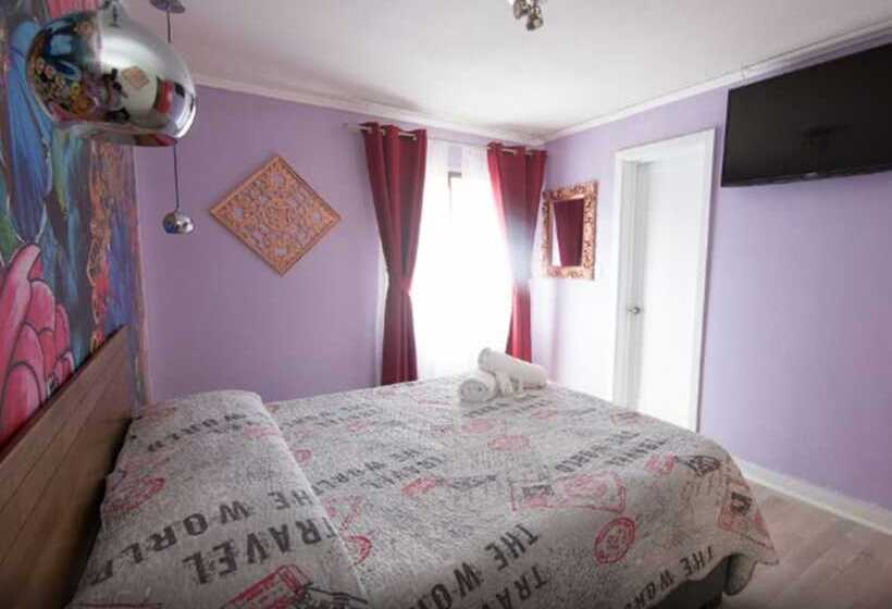 פנסיון Lux Suites