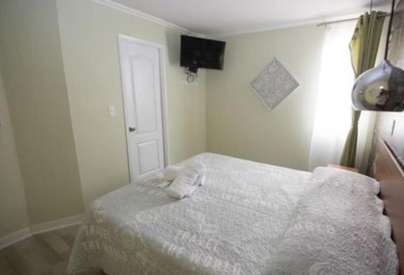 פנסיון Lux Suites