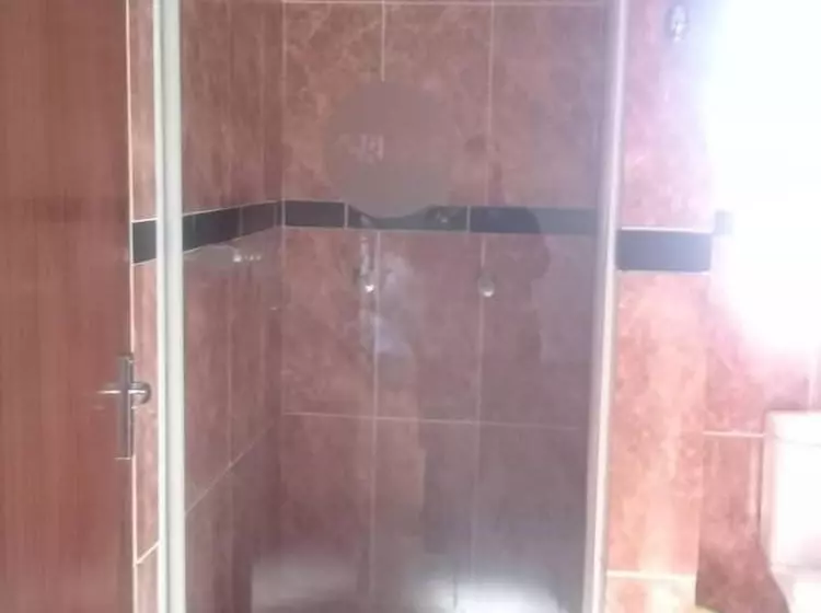 پانسیون The Hive Guest House