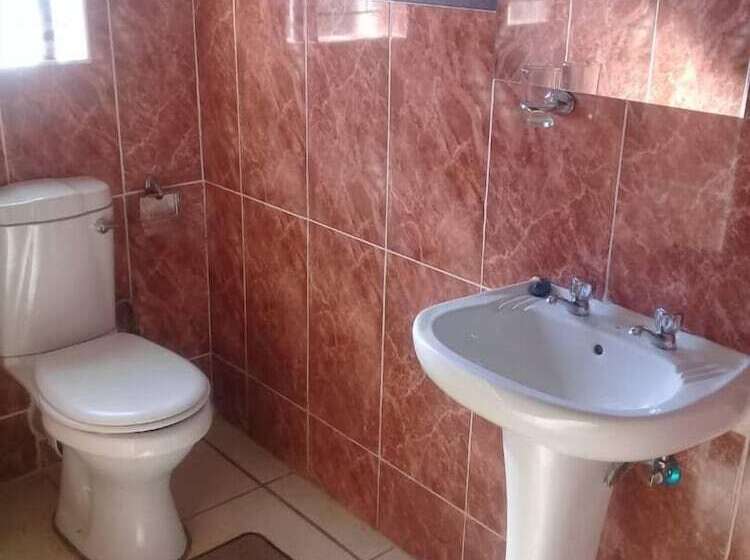 پانسیون The Hive Guest House