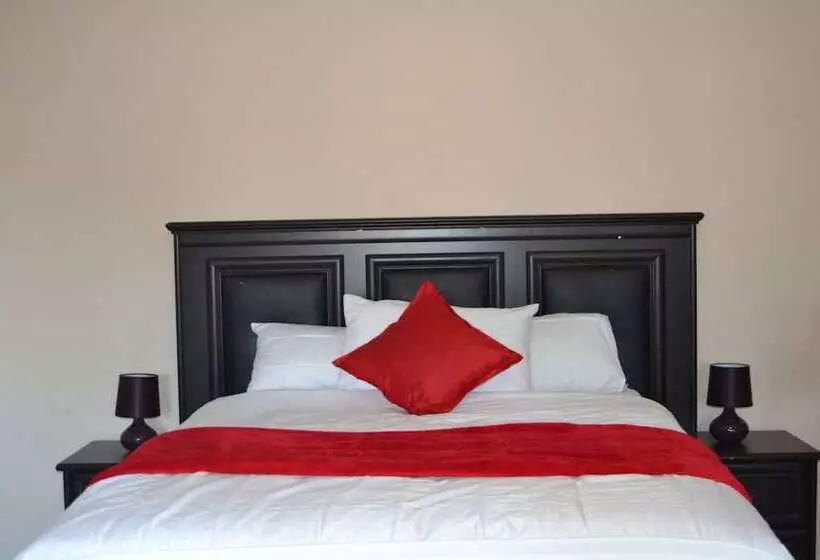 پانسیون The Hive Guest House