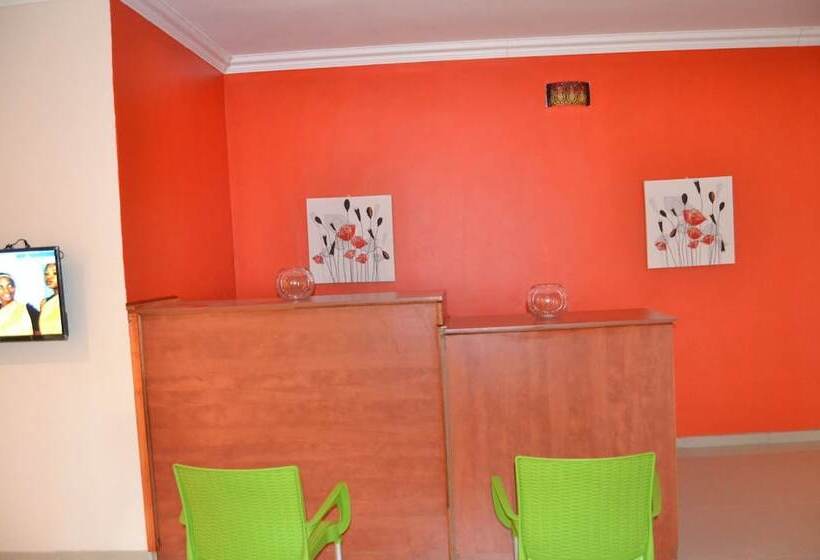 پانسیون The Hive Guest House