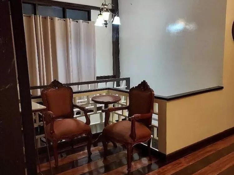 Majatalo Tops Lodging House