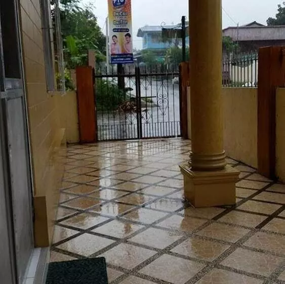 Majatalo Tops Lodging House