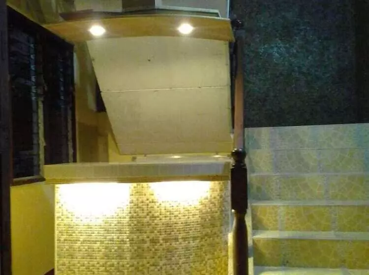 Majatalo Tops Lodging House