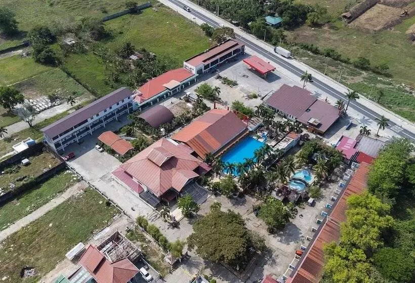 Quezon Premier Hotel Candelaria