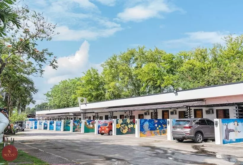 Quezon Premier Hotel Candelaria