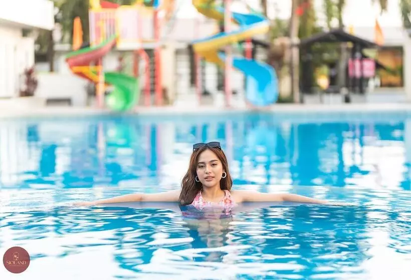 Quezon Premier Hotel Candelaria