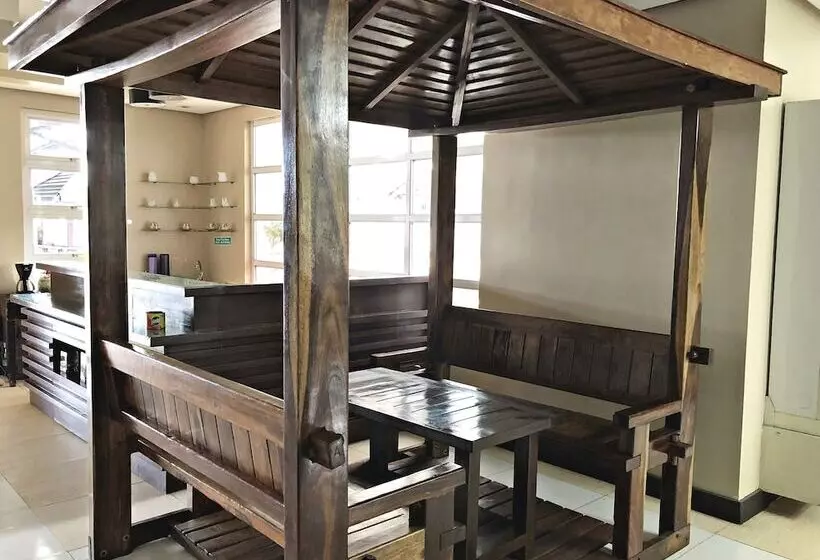 Quezon Premier Hotel Candelaria