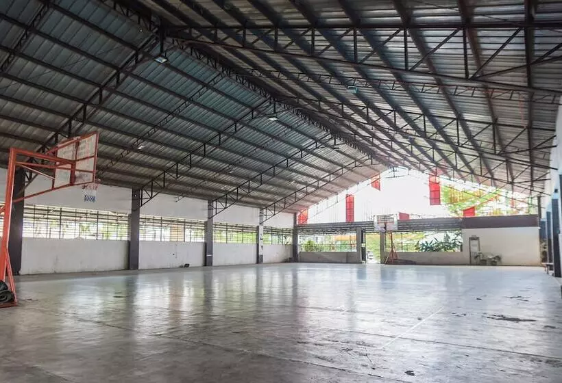 Quezon Premier Hotel Candelaria